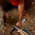 un plombier pour réparer fuites d'eau