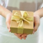 Baptême bébé : zoom sur les idées cadeaux tendances du moment