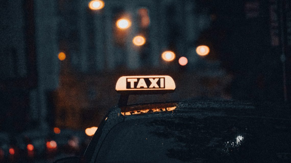 Joindre l’utile à l’agréable avec un véhicule taxi