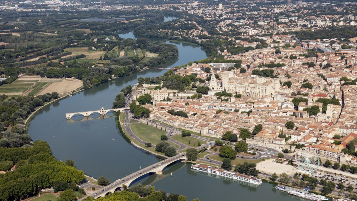 Comment réserver votre séjour à Avignon 