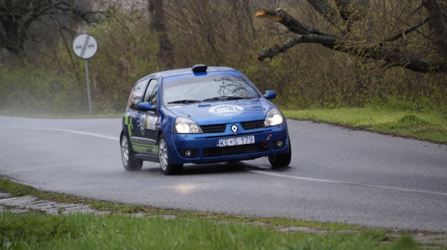 208 vs Clio